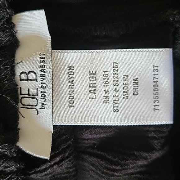 Black Flowy Capris - Picture 7 of 7